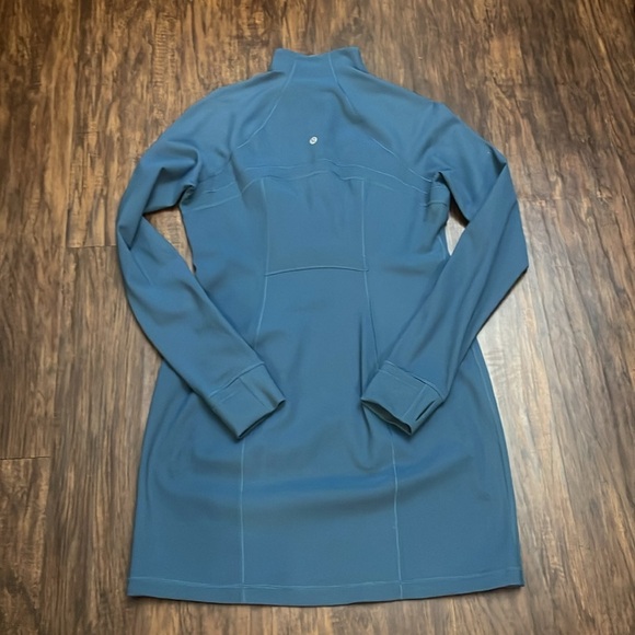 Like New Lululemon Define Dress in Blue large/Xl - Picture 6 of 13